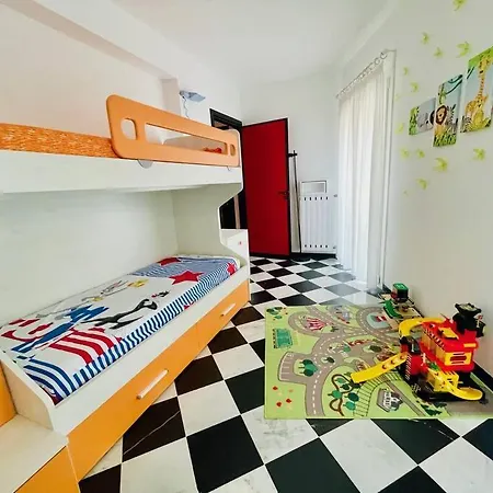 Grazioso In Centro Apartamento Génova